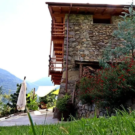 Una Casa Tra Gli Alberi Bed and breakfast *